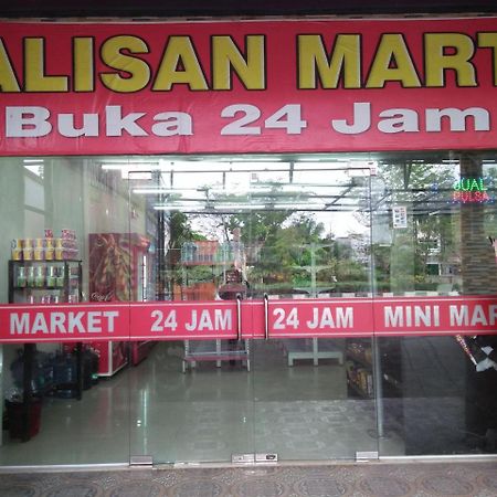 Wisma Bintang Lima Hotel Pekanbaru Eksteriør billede